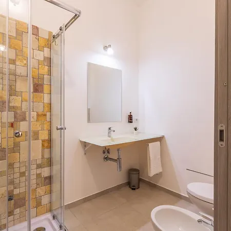 Guest house H14 *